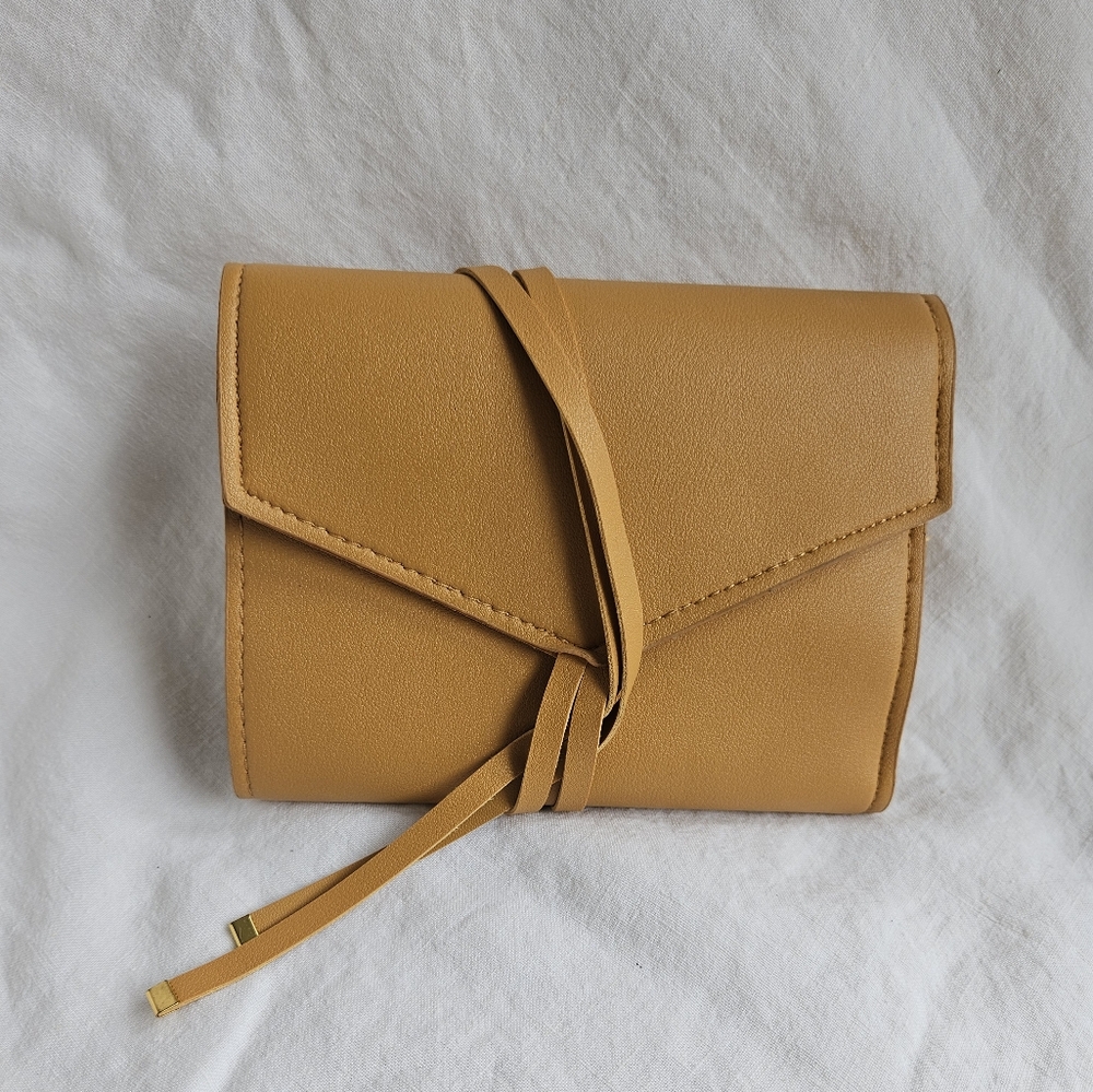 100% Vegan Tech and Passport Travel Case